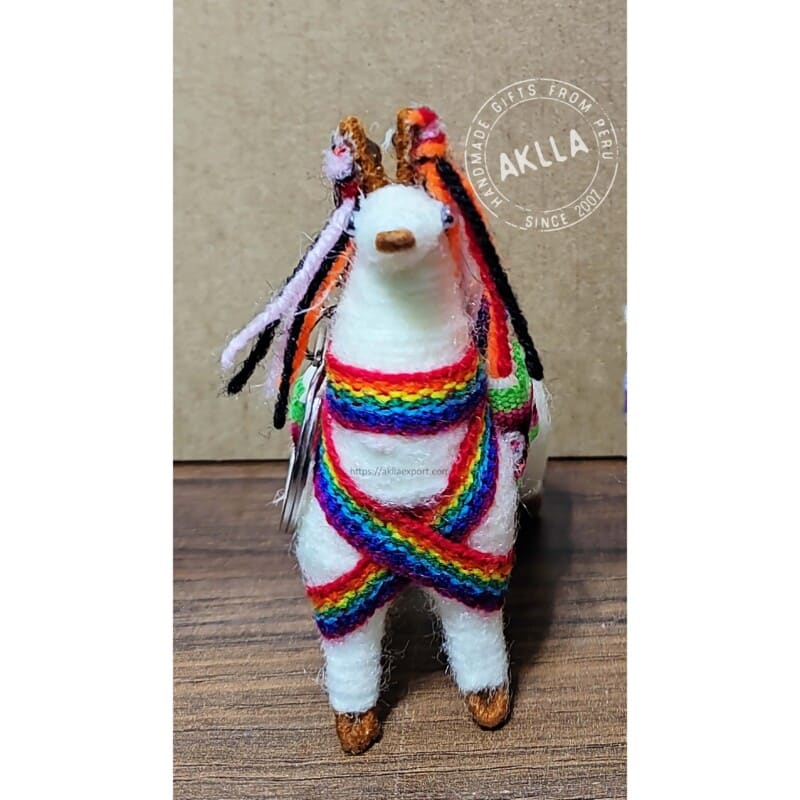 Beautiful peruvian handmade llama keychain at wholesale prices