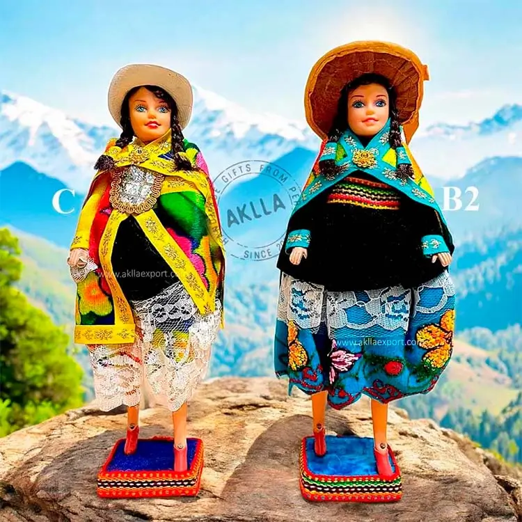 costume-dolls-peru-huaylas-junin Peruvian dolls in Huaylas dress, Junin Peru