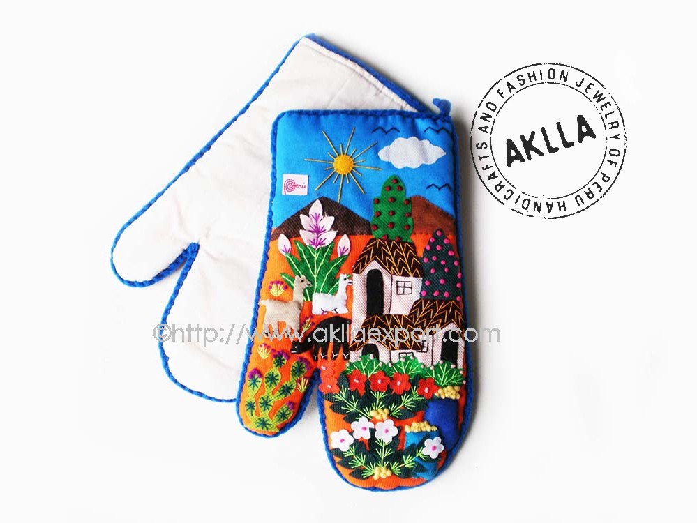 https://akllaexport.com/wp-content/uploads/catalog/product/kitchen-mittens-manoplas-mitones-cocina-peruvian-arpilleria-handicrafts-ethnic-embroidered-fabric-applications-2.JPG